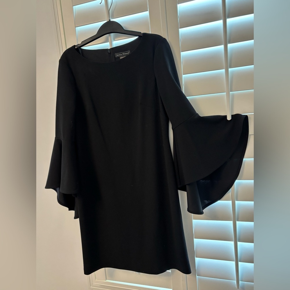 Beautiful detailed sleeves!